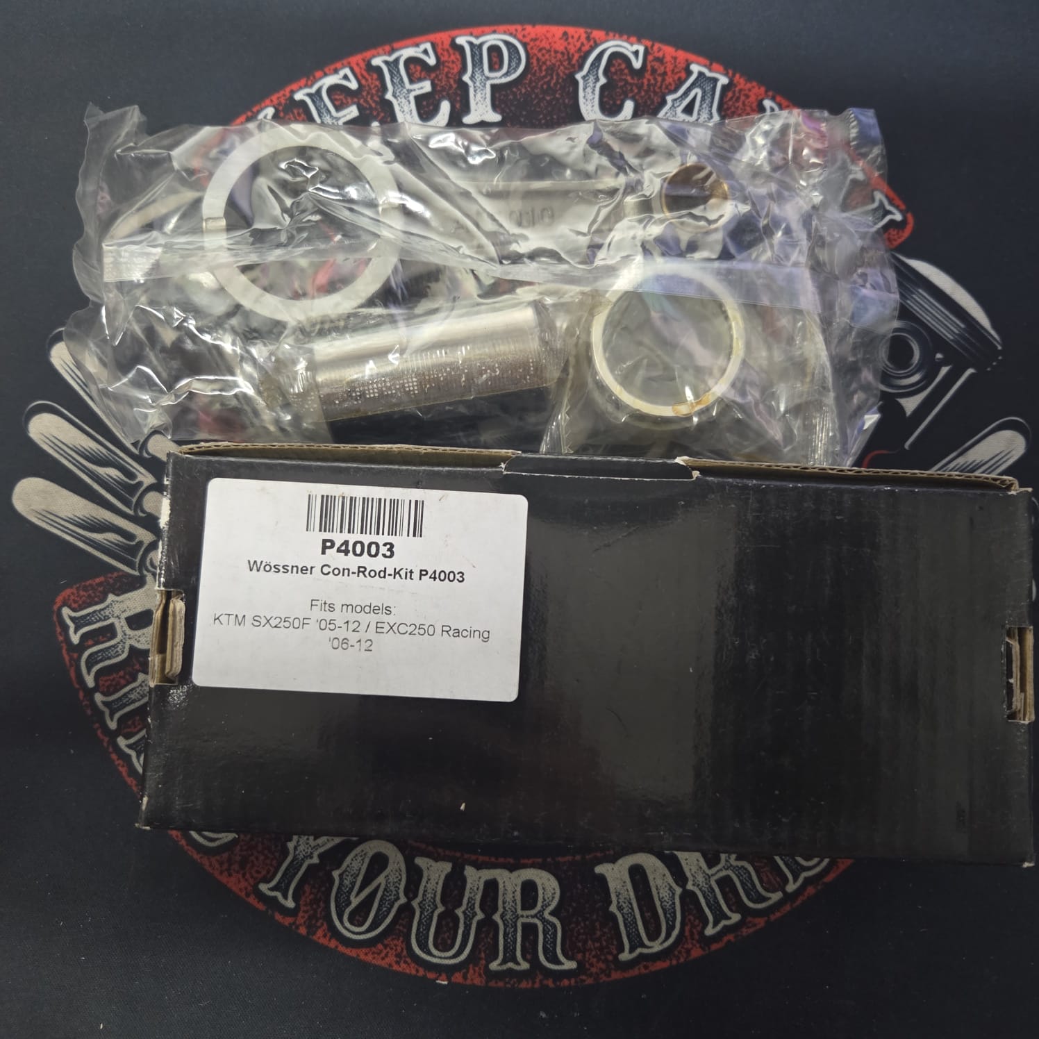 1d35056a51f4ea6bed3559d7c962a53a.jpg Шатунная сборка Wossner P4003 KTM SXF 250 '05-'12, EXCF 250 '06-'13