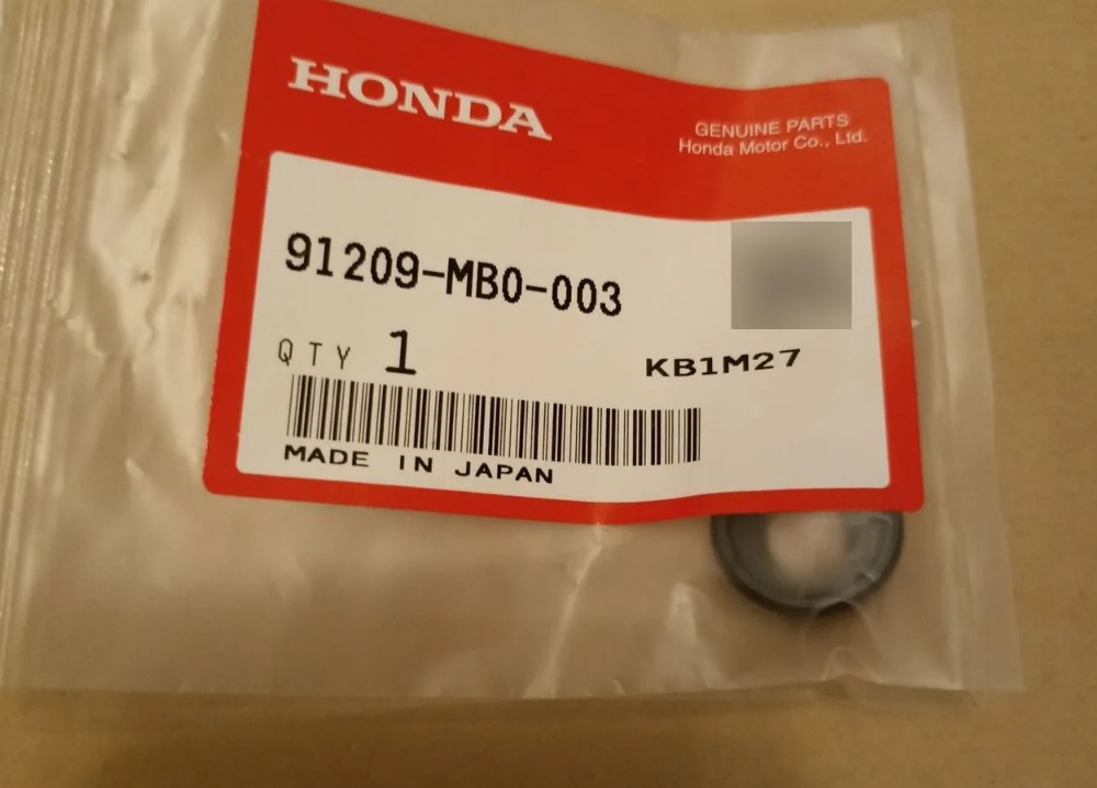 2d7fca2bf9270798ec18a982a74dd4ff.jpg OEM Сальник штока оси выжима 8x18x5 Honda GL 1800C 91209-MB0-003, аналог 91202-259-000, 91202-MB0-000, 91209-MZ0-890 CB 1000/1100/1300, CBF/CBR 1000, ST 1300, VFR 800/1200, VTR/VTX