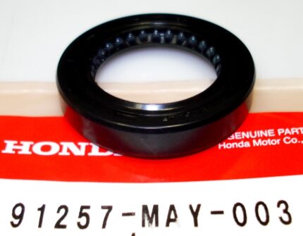 OEM Пыльник колеса Honda 91257MAY003, аналог 91257KA3711, 91257KA3712 CB/CBR/CR/FJS/GL 1800/NT/NTV/ST/TRX/VFR/VT/VTR/XL/XRV
